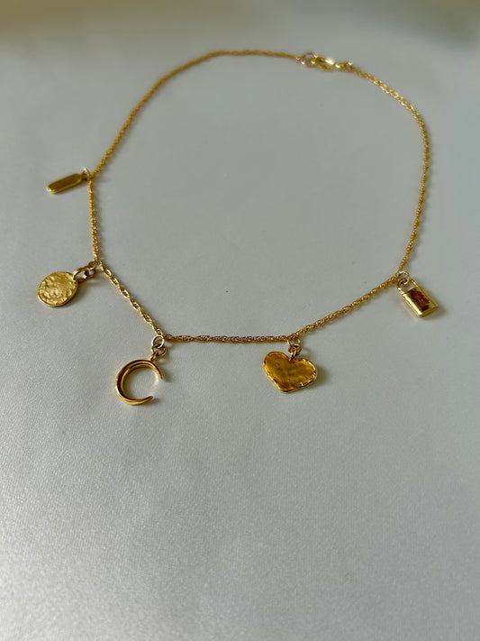 Charmful Necklace in Moonspell