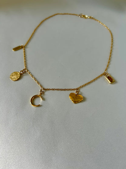 Charmful Necklace in Moonspell