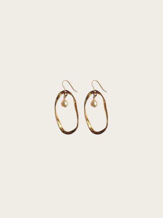 Relic Earrings in Pearl
