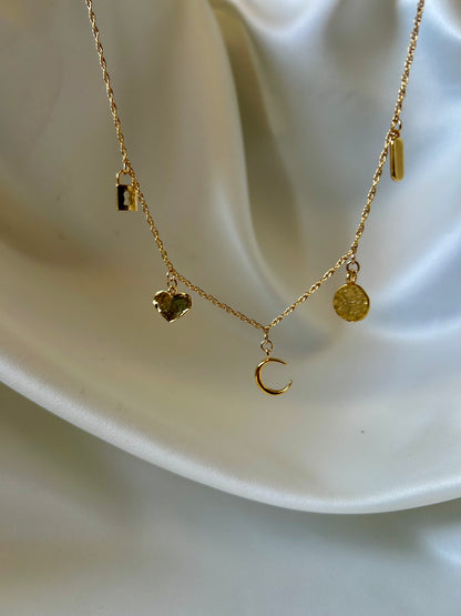 Charmful Necklace in Moonspell