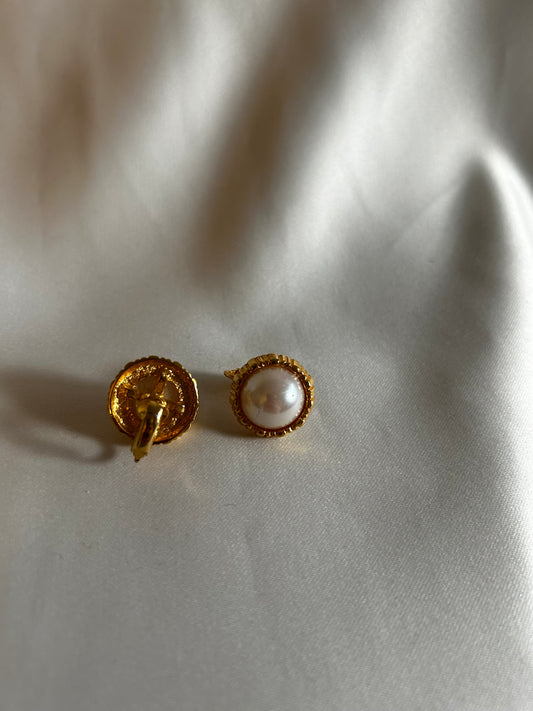 Vintage Pearlesque Earrings