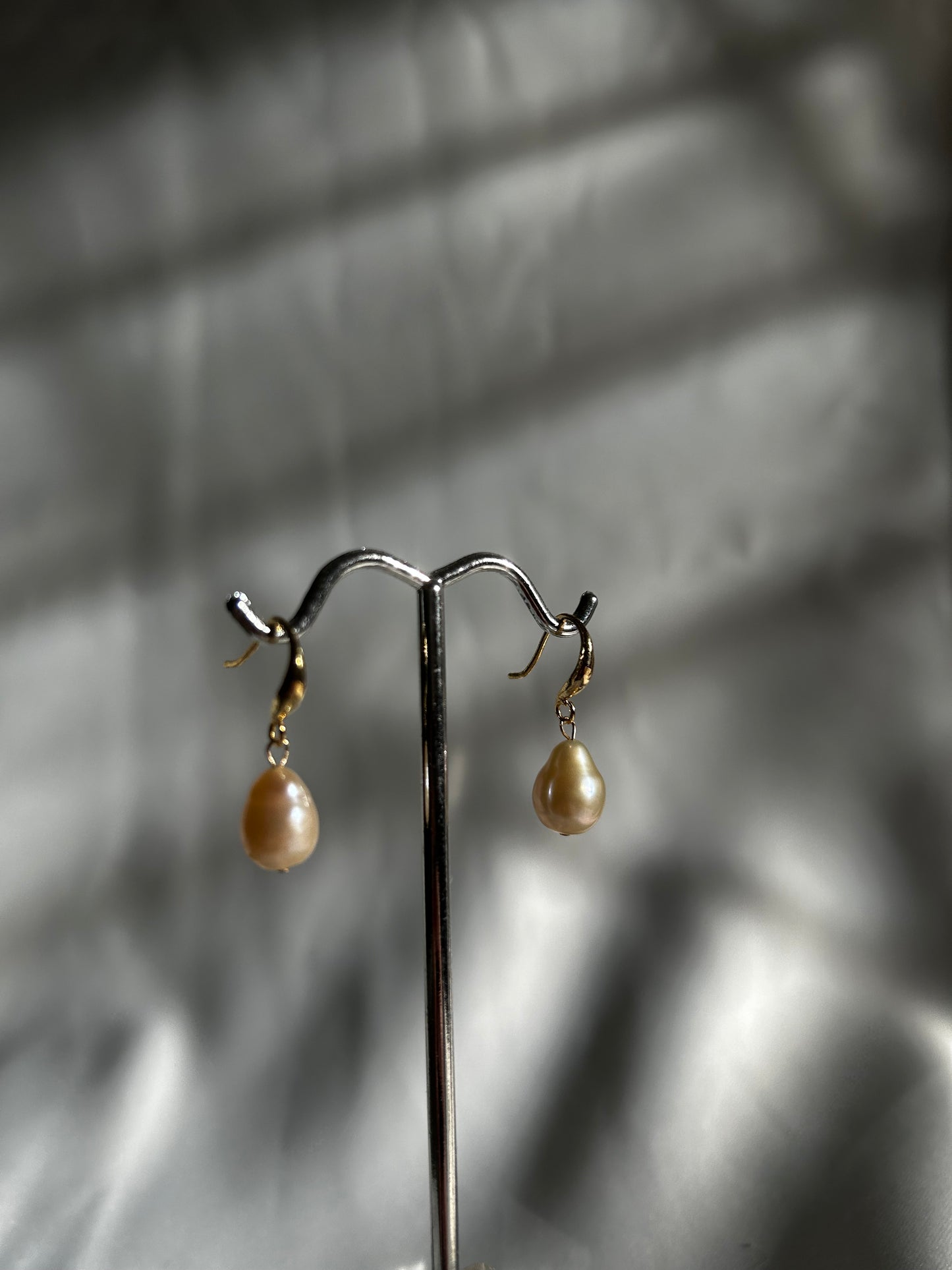 Everyday Pearl Earrings