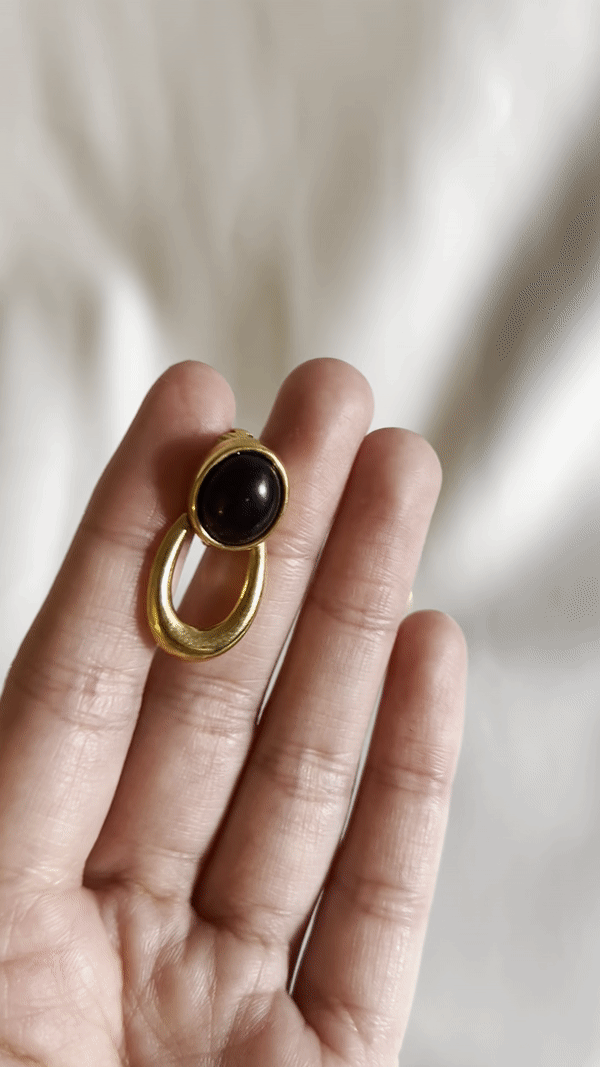 Vintage Oval Onyx Earrings
